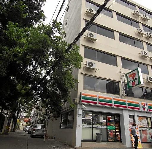 Sky 酒店 2*